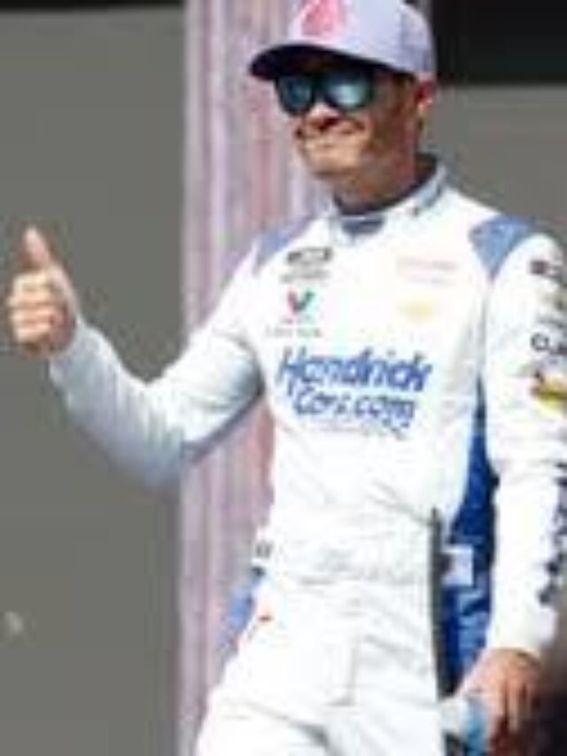 Larson does it again in Austrailia!