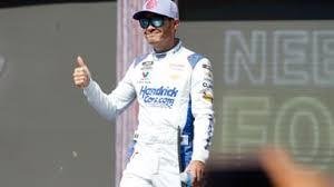 Larson does it again in Austrailia!